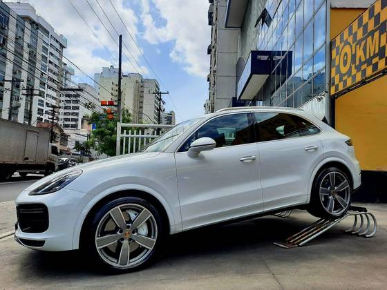PORSCHE CAYENNE 4.0 V8 GASOLINA TURBO AWD TIPTRONIC S